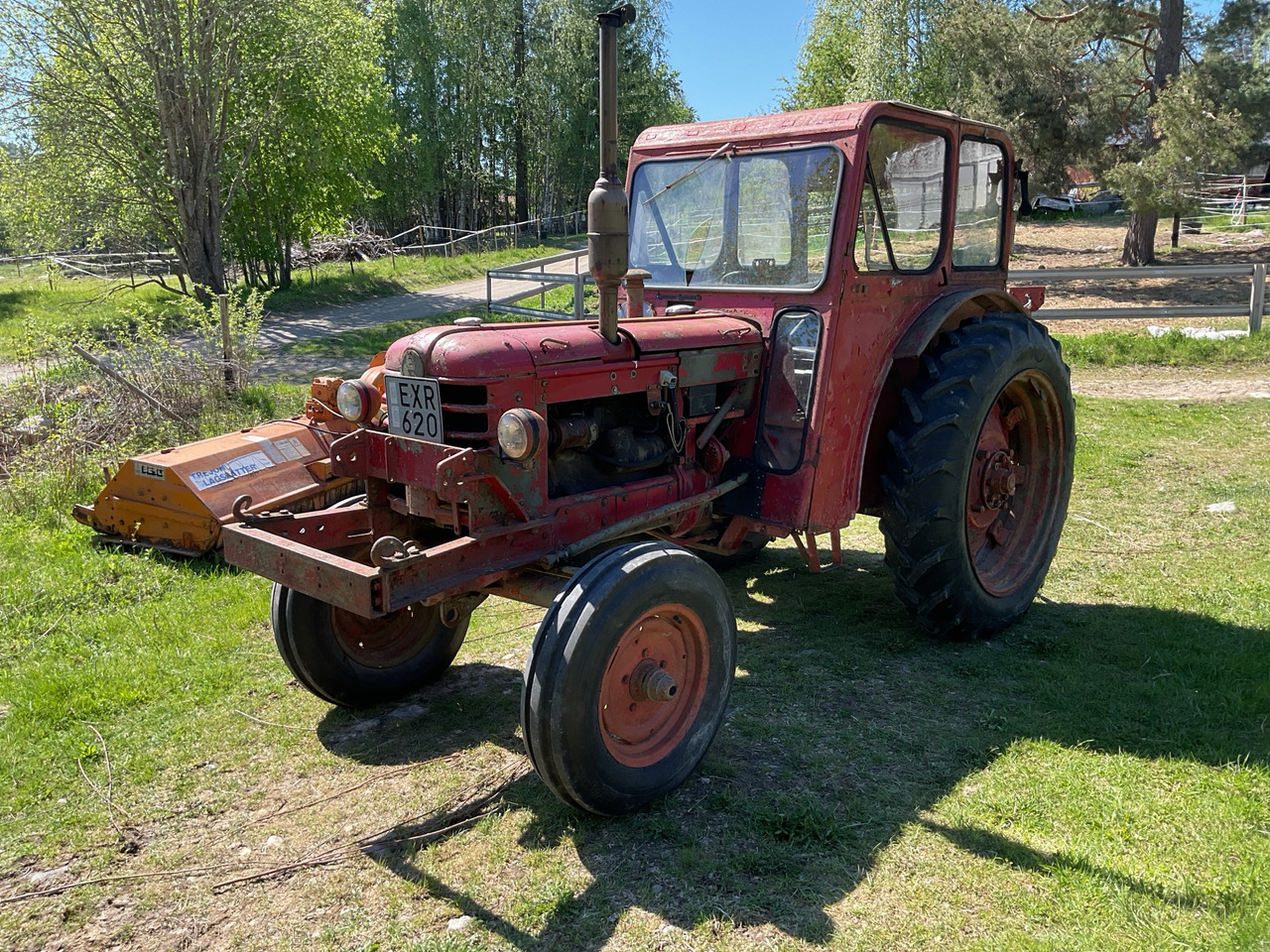 Volvo BM 350 - Farm tractor: picture 1 Volvo BM 350 - Farm tractor: picture 1