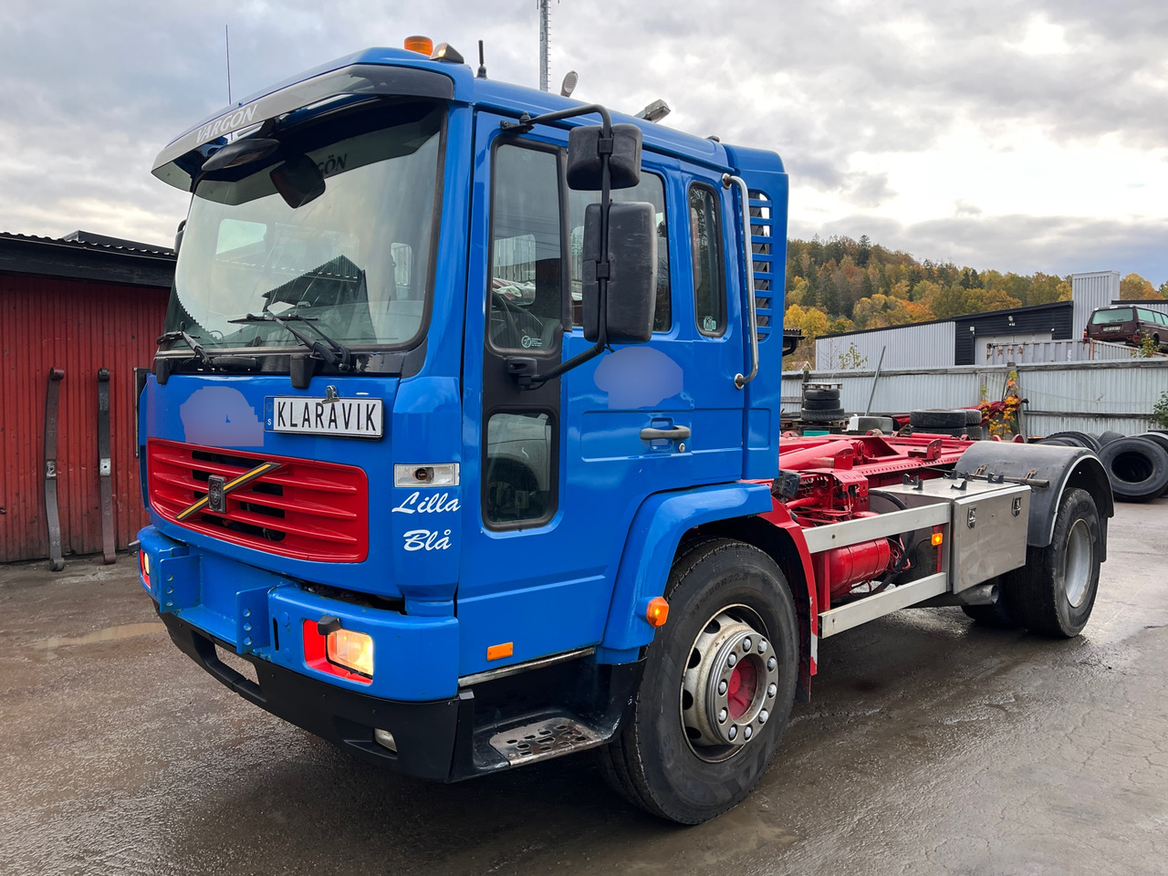 Volvo FL618E 4X2 - Hook lift truck: picture 1 Volvo FL618E 4X2 - Hook lift truck: picture 1