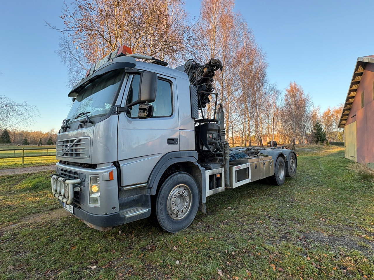 Volvo FM 12 6x2* - Hook lift truck: picture 1 Volvo FM 12 6x2* - Hook lift truck: picture 1
