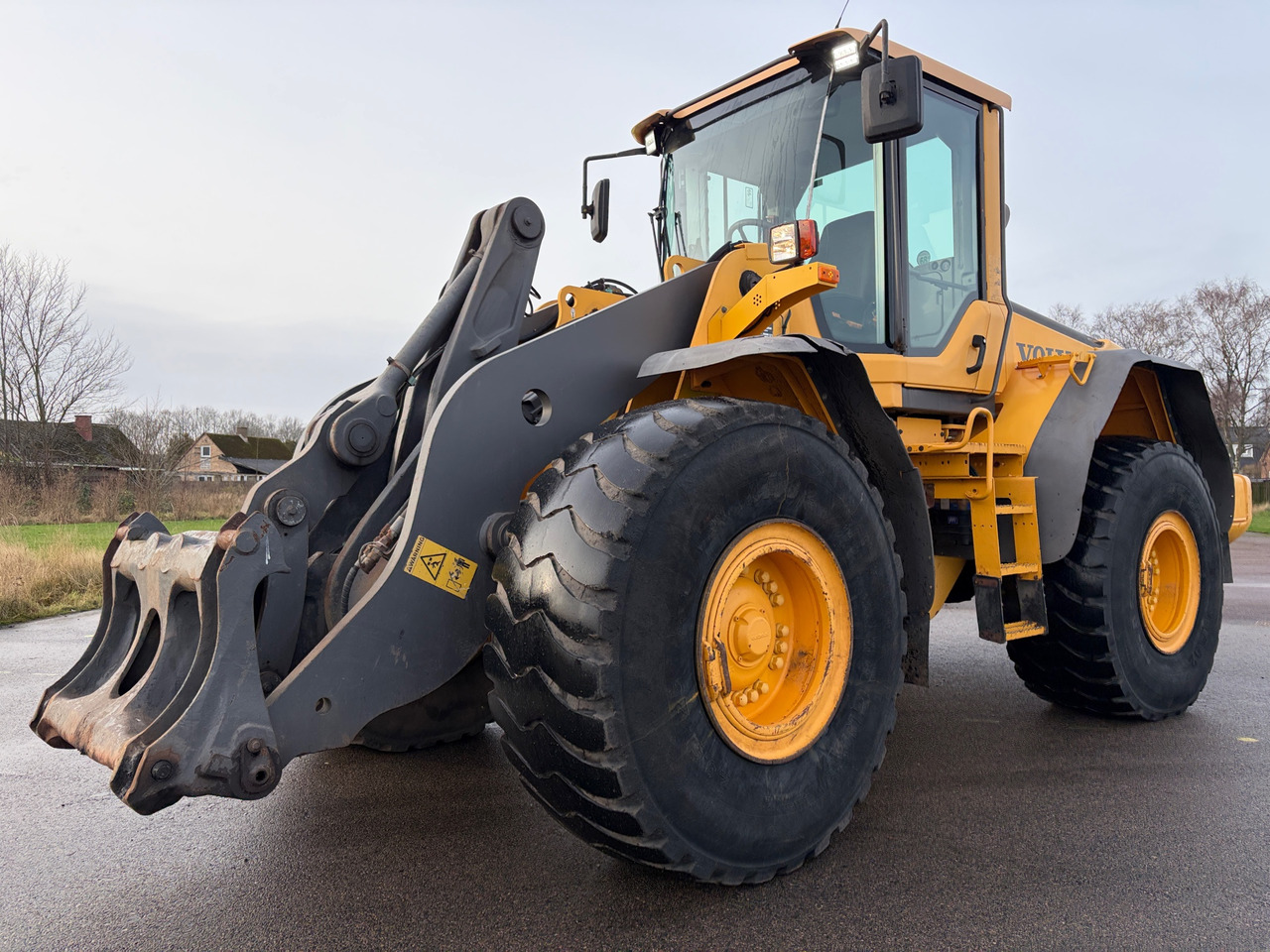 Volvo L110F - Wheel loader: picture 1 Volvo L110F - Wheel loader: picture 1