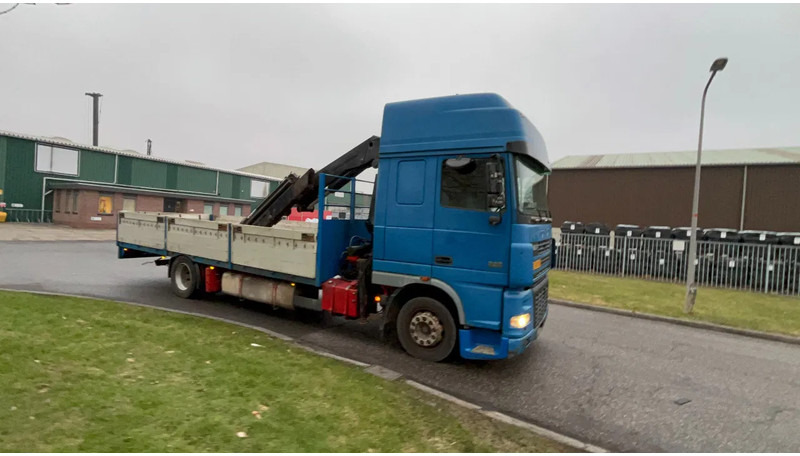 DAF XF 95.380 Daf 95 XF 380 met Kraan 16 ton meter - Dropside/ Flatbed truck, Crane truck: picture 3 DAF XF 95.380 Daf 95 XF 380 met Kraan 16 ton meter - Dropside/ Flatbed truck, Crane truck: picture 3