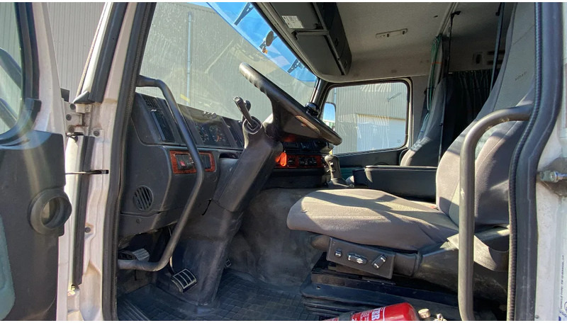 Interior photo 1: Tipper Volvo FM 12.420 kipper