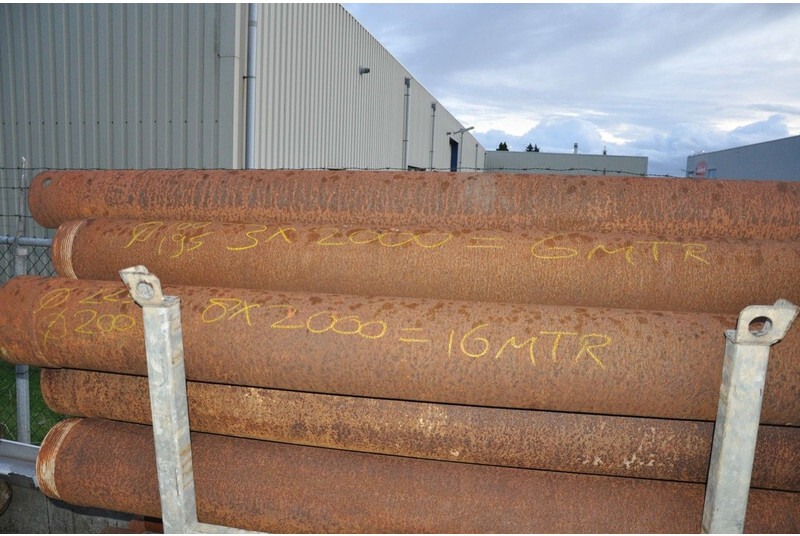 Casing diverse soorten - Drilling rig: picture 2 Casing diverse soorten - Drilling rig: picture 2