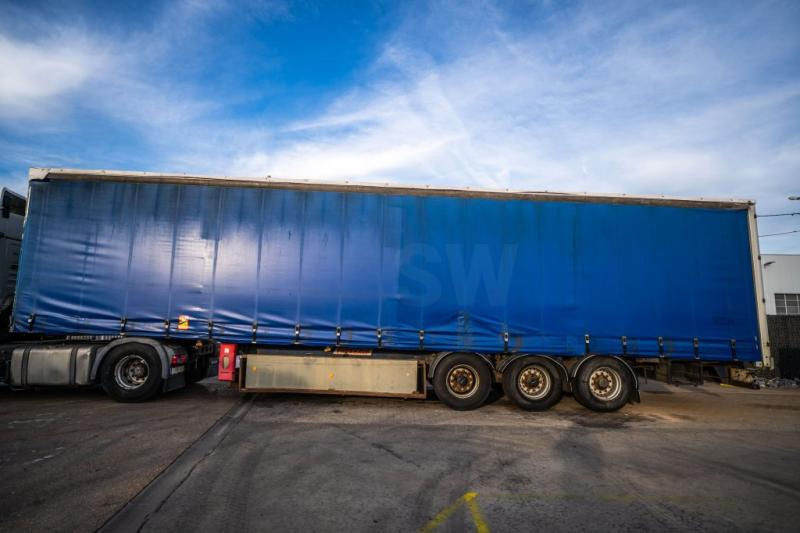 Fruehauf BACHE OPLEGGER - Curtainsider semi-trailer: picture 2 Fruehauf BACHE OPLEGGER - Curtainsider semi-trailer: picture 2