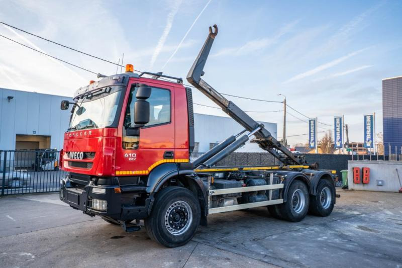 Iveco TRAKKER 410 - Hook lift truck: picture 1 Iveco TRAKKER 410 - Hook lift truck: picture 1