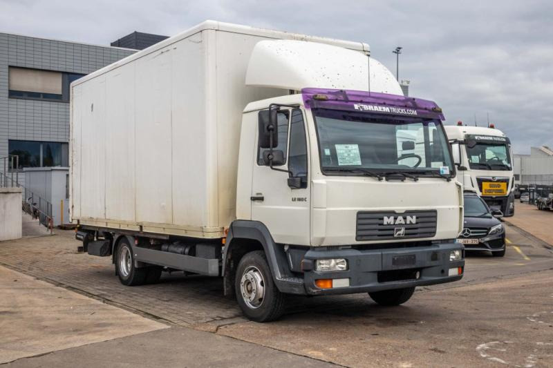 MAN LE 180 - Curtainsider truck: picture 2 MAN LE 180 - Curtainsider truck: picture 2