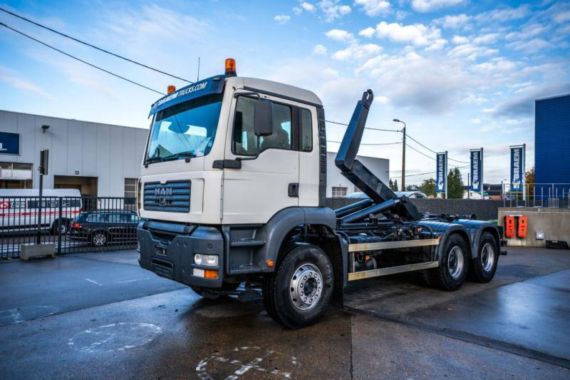 MAN TGA 33.360 BB - Hook lift truck: picture 1 MAN TGA 33.360 BB - Hook lift truck: picture 1