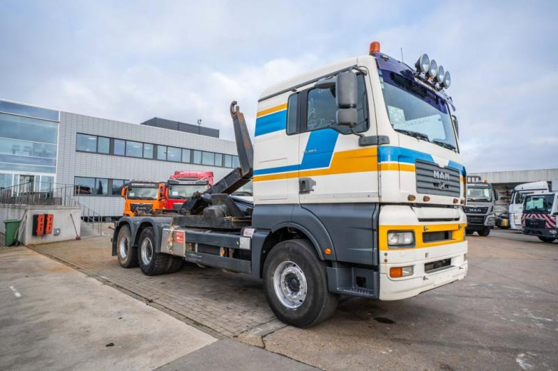 MAN TGA 33.410 BB - Hook lift truck: picture 2 MAN TGA 33.410 BB - Hook lift truck: picture 2