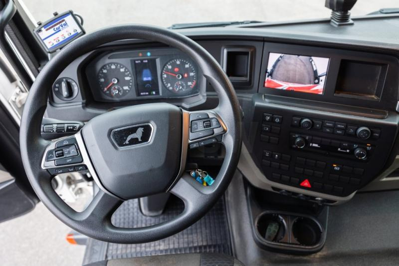 Interior photo 1: Box truck MAN TGL 10.180 BL