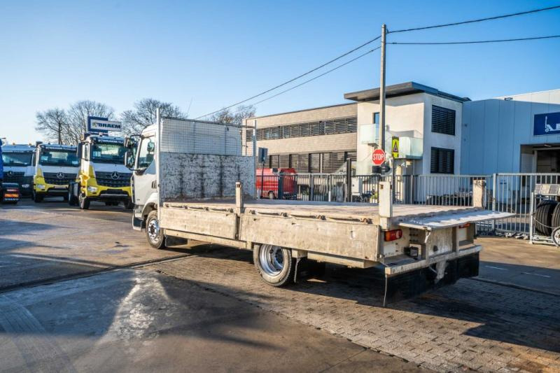 Renault MIDLUM 220 (12T) DXI - Dropside/ Flatbed truck: picture 5 Renault MIDLUM 220 (12T) DXI - Dropside/ Flatbed truck: picture 5