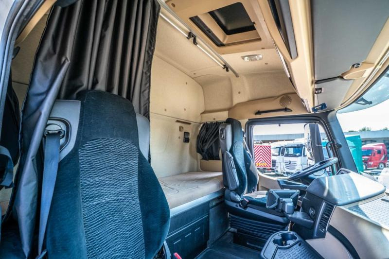 Tractor unit Mercedes ACTROS 1845 LS: picture 8