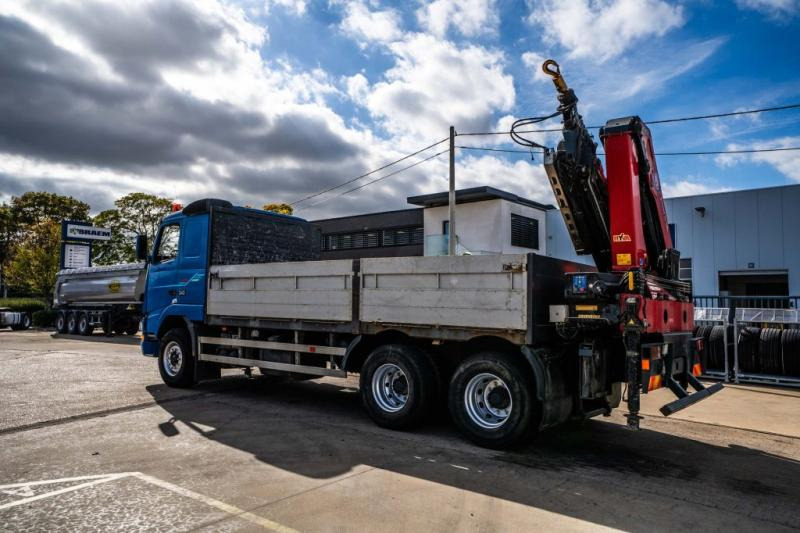 Volvo FH 12-340 - HMF 2420 K6 (2012) - Dropside/ Flatbed truck, Crane truck: picture 5 Volvo FH 12-340 - HMF 2420 K6 (2012) - Dropside/ Flatbed truck, Crane truck: picture 5