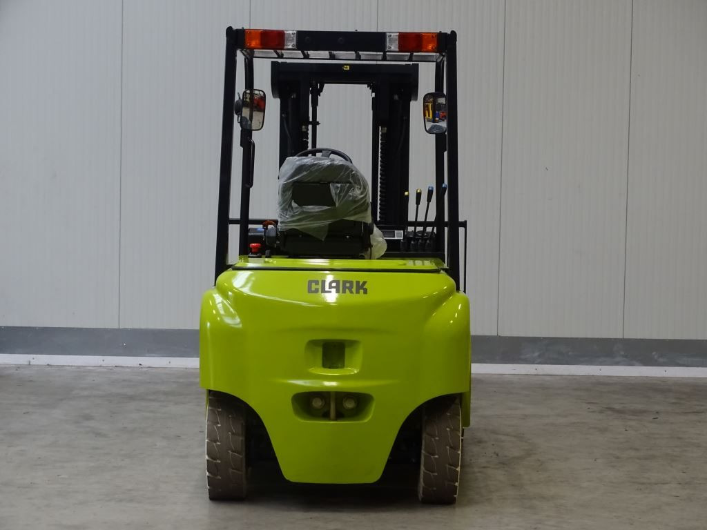 Clark GEX50 - Container-Indoor-Stapler - NEU - Electric forklift: picture 4 Clark GEX50 - Container-Indoor-Stapler - NEU - Electric forklift: picture 4