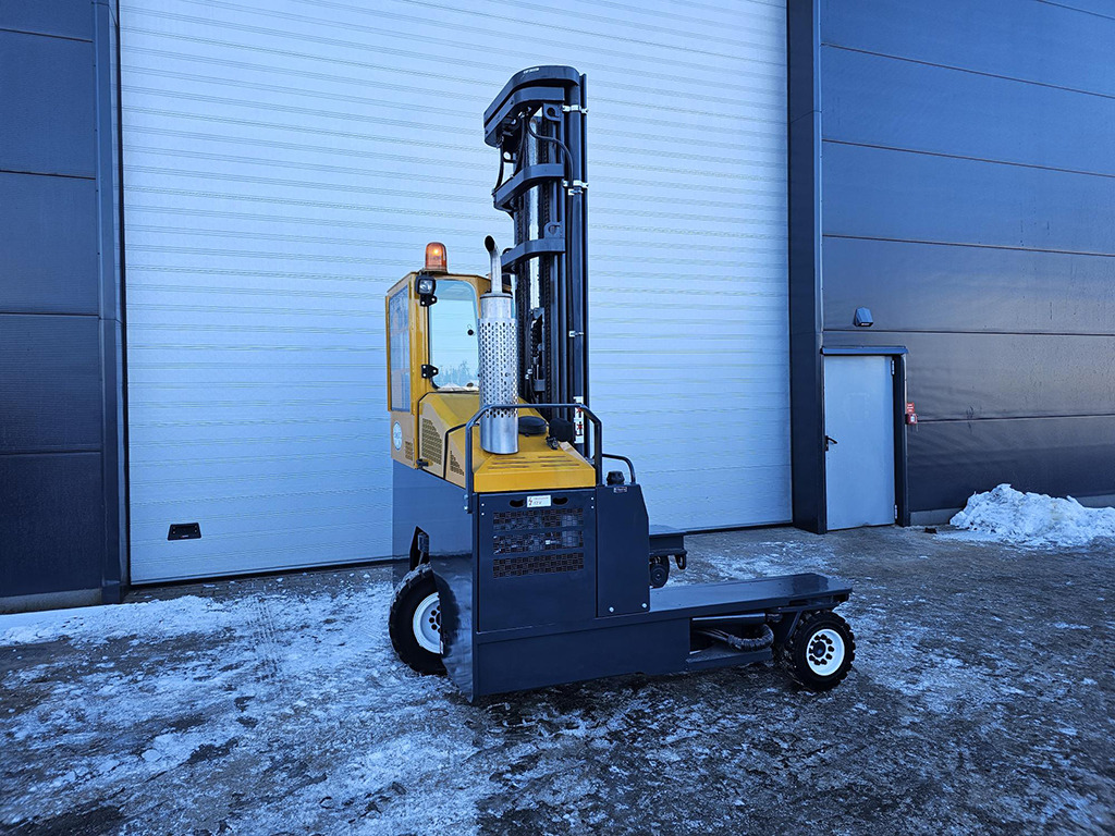 Combilift C4000 - TRIPLEX - 4-way reach truck: picture 4 Combilift C4000 - TRIPLEX - 4-way reach truck: picture 4