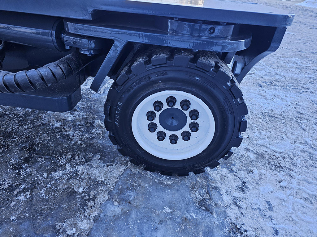 Combilift C4000 - TRIPLEX - 4-way reach truck: picture 2 Combilift C4000 - TRIPLEX - 4-way reach truck: picture 2