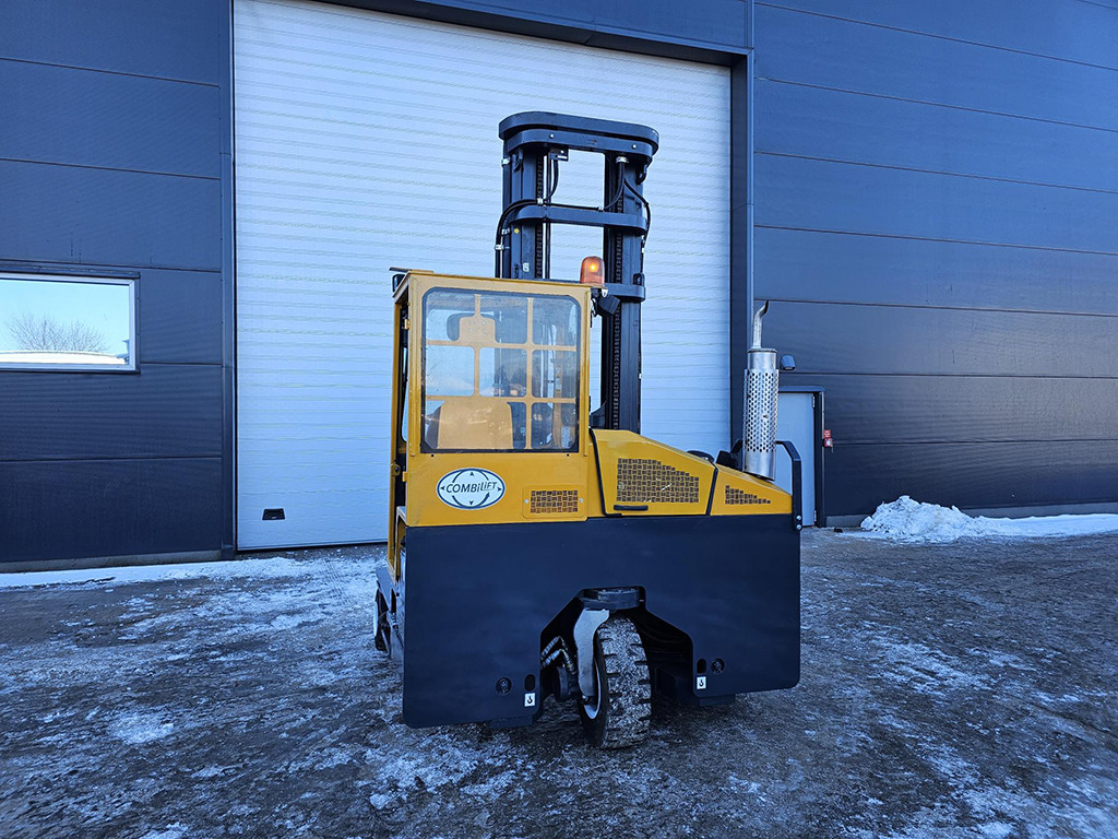 Combilift C4000 - TRIPLEX - 4-way reach truck: picture 3 Combilift C4000 - TRIPLEX - 4-way reach truck: picture 3