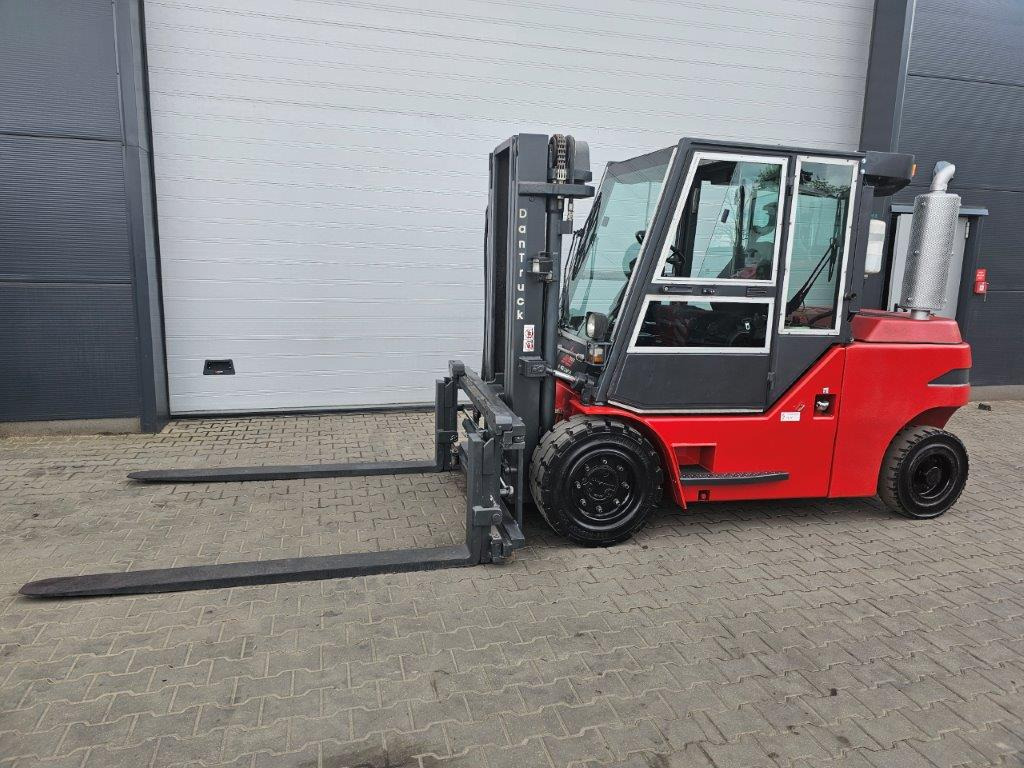 Dan Truck 8450DG Container-Indoor-Stapler -TRIPLEX - Diesel forklift: picture 3 Dan Truck 8450DG Container-Indoor-Stapler -TRIPLEX - Diesel forklift: picture 3