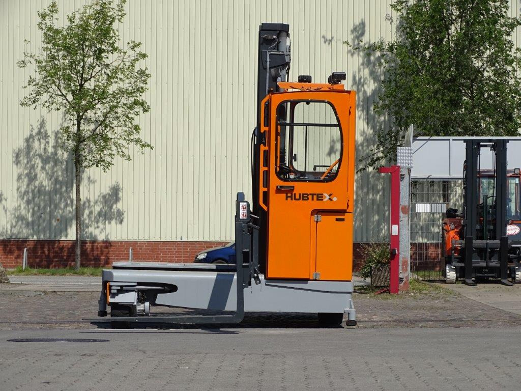 Hubtex DQ45-G - TRAVERSE - 4-way reach truck: picture 3 Hubtex DQ45-G - TRAVERSE - 4-way reach truck: picture 3