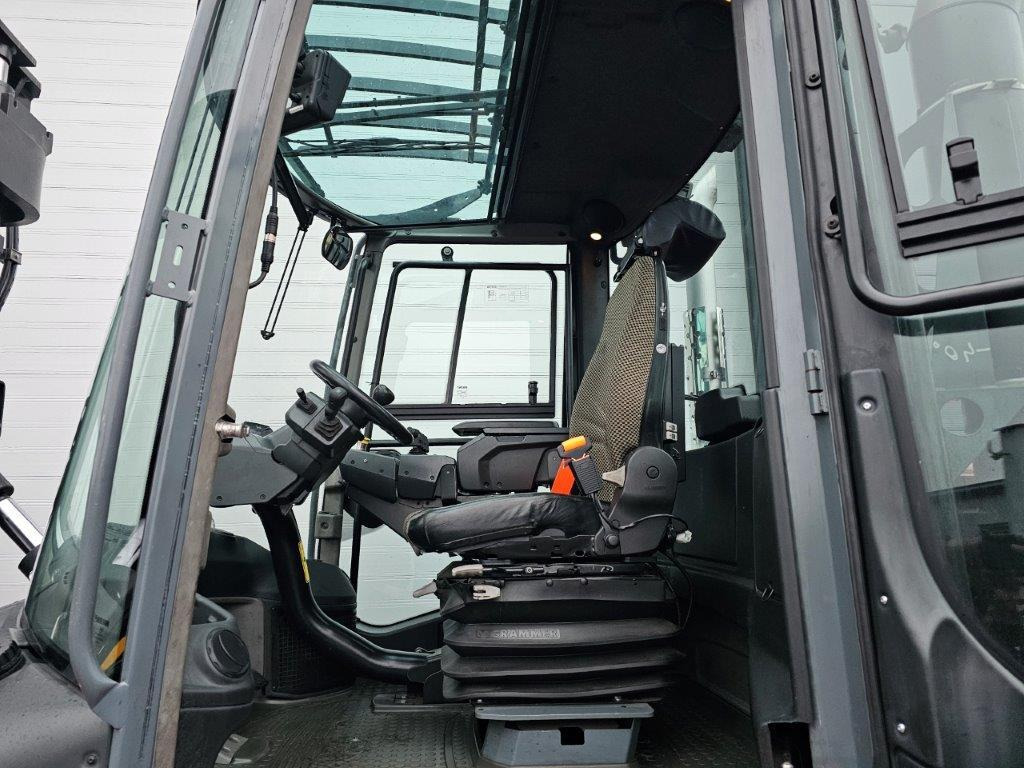 Diesel forklift Kalmar DCG120-6: picture 6