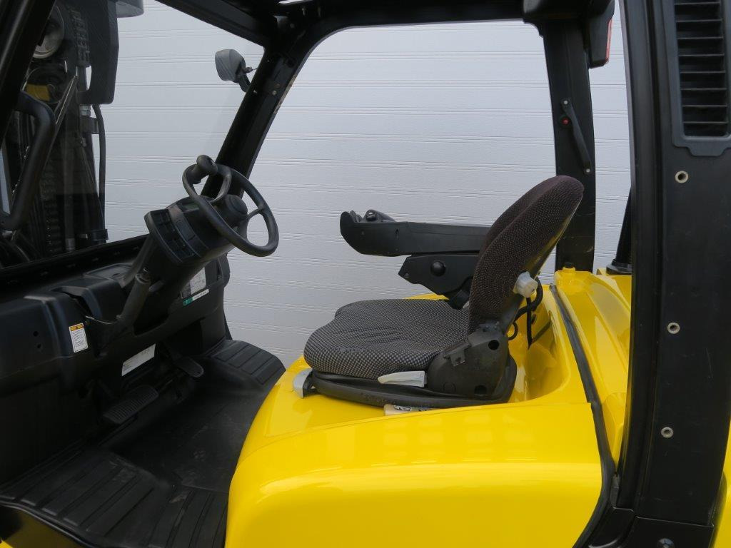 LPG forklift Yale GLP50VX TRIPLEX Container-Indoor-Stapler: picture 6