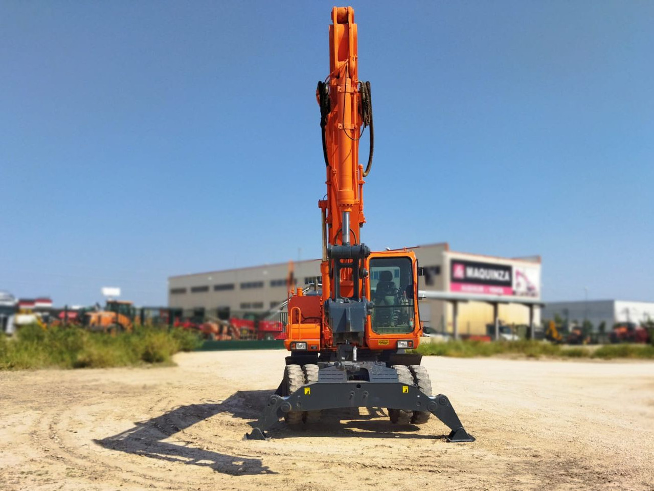 DAEWOO 210 W-V M4E (LOC) - Wheel excavator: picture 2 DAEWOO 210 W-V M4E (LOC) - Wheel excavator: picture 2