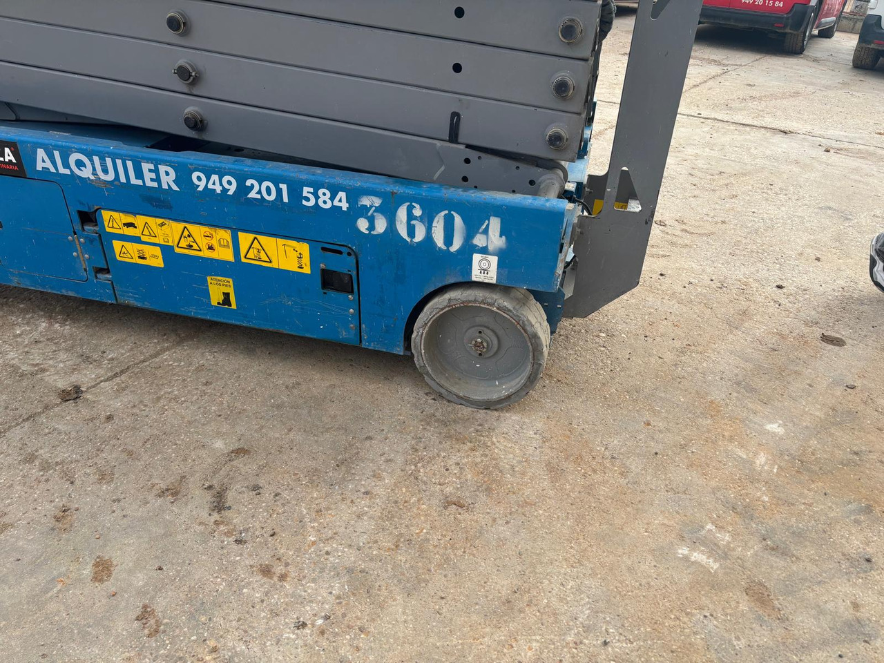 Scissor lift GENIE GS4047: picture 12 Scissor lift GENIE GS4047: picture 12