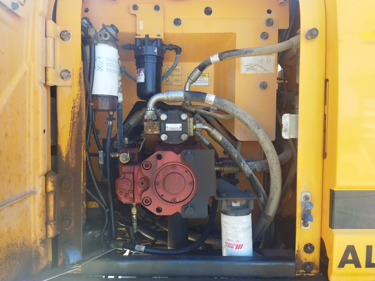 Wheel excavator HYUNDAI HW140: picture 14