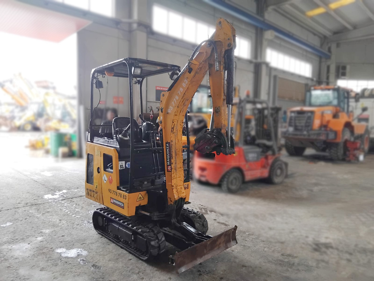 JCB 15C - Mini excavator: picture 4 JCB 15C - Mini excavator: picture 4