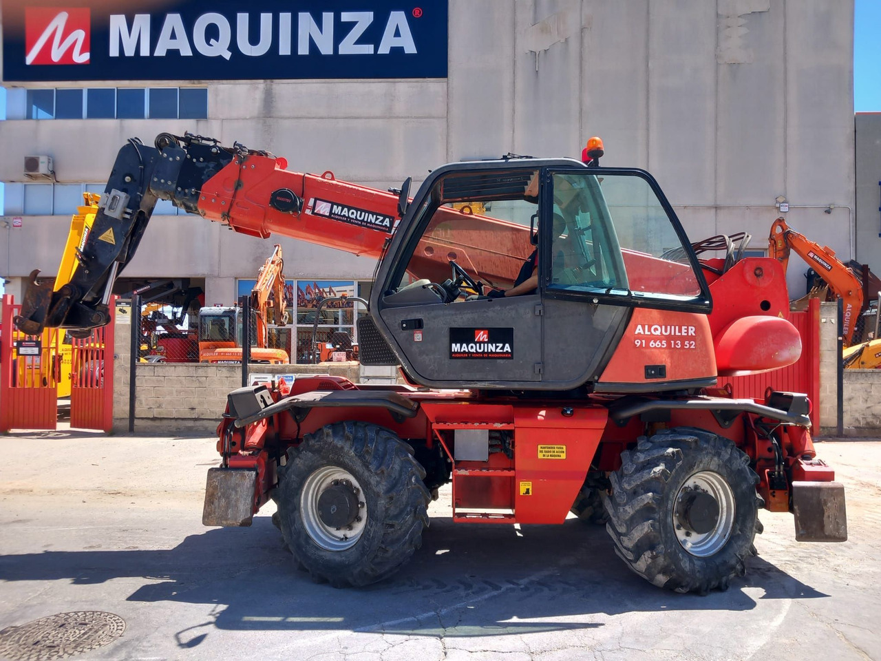 MANITOU MRT1742 - Telescopic handler: picture 4 MANITOU MRT1742 - Telescopic handler: picture 4