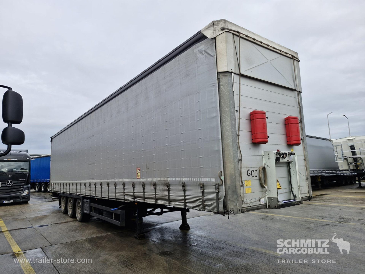SCHMITZ Curtainsider Mega - Curtainsider semi-trailer: picture 1 SCHMITZ Curtainsider Mega - Curtainsider semi-trailer: picture 1