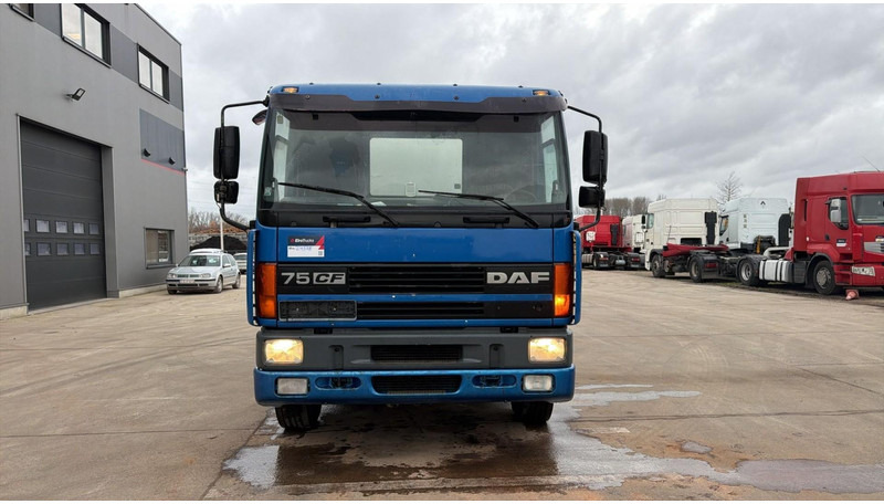 DAF CF 75.290 (15000L / 2 COMPARTIMENTS / MANUAL PUMP / EURO 2 / MANUAL GEARBOX) - Tank truck: picture 5 DAF CF 75.290 (15000L / 2 COMPARTIMENTS / MANUAL PUMP / EURO 2 / MANUAL GEARBOX) - Tank truck: picture 5