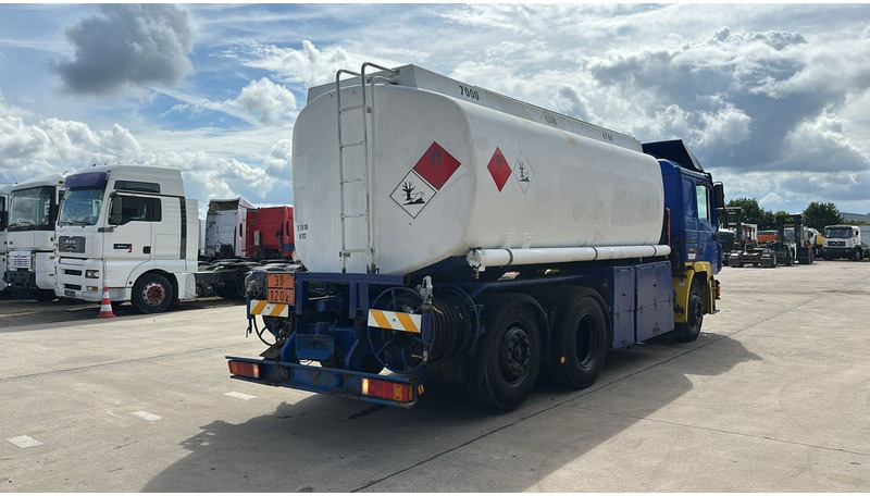 MAN 26.402 (18.000 L / 6X2 / 6 CYLINDER / FRONT STEEL / 3 COMPARTIMENTS) - Tank truck: picture 5 MAN 26.402 (18.000 L / 6X2 / 6 CYLINDER / FRONT STEEL / 3 COMPARTIMENTS) - Tank truck: picture 5