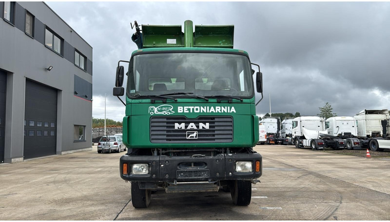 MAN 35.343 (LAMES / STEEL SUSP. / 8X4 / GRAND PONT / BIG AXLE) - Tipper: picture 4 MAN 35.343 (LAMES / STEEL SUSP. / 8X4 / GRAND PONT / BIG AXLE) - Tipper: picture 4