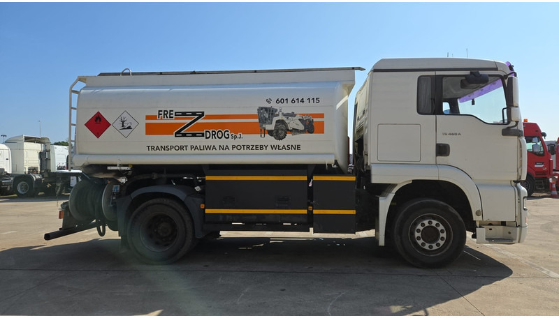 MAN TGA 18.460 (14.140L / MANUAL PUMP / MANUAL GEARBOX / TOP CONDITON / BOITE & POMPE MANUELLE) - Tank truck: picture 3 MAN TGA 18.460 (14.140L / MANUAL PUMP / MANUAL GEARBOX / TOP CONDITON / BOITE & POMPE MANUELLE) - Tank truck: picture 3