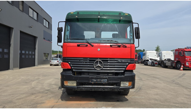 Mercedes-Benz ACTROS 2640 (EPS / 3 PEDALES / V6 / LAMES / GRAND PONT / EURO 2 / SEMI-AUTO) - Cab chassis truck: picture 2 Mercedes-Benz ACTROS 2640 (EPS / 3 PEDALES / V6 / LAMES / GRAND PONT / EURO 2 / SEMI-AUTO) - Cab chassis truck: picture 2