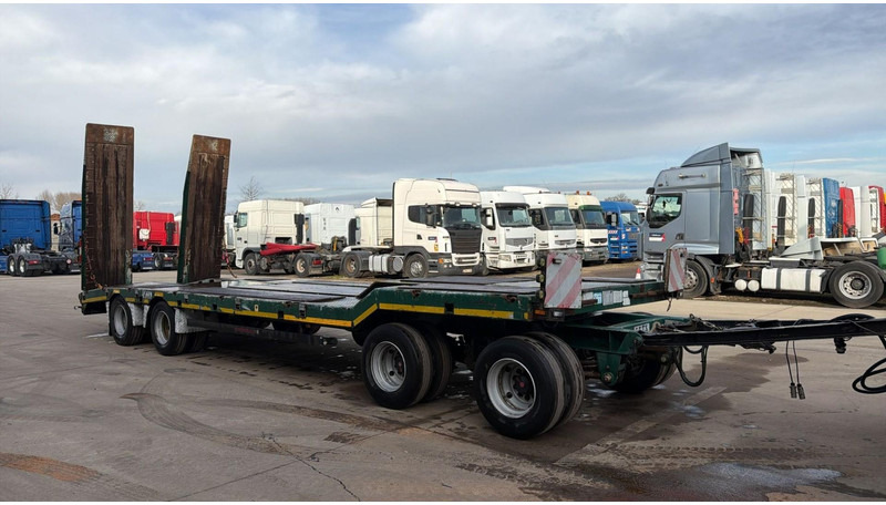 Schwarzmüller T4 G01VBN1 (40.000 KG / BLATGEFEDERT / VERBR AUF 3M / STEEL SUSP. / BELGIAN TRAILER / HYDR RAMPEN) - Low loader trailer: picture 2 Schwarzmüller T4 G01VBN1 (40.000 KG / BLATGEFEDERT / VERBR AUF 3M / STEEL SUSP. / BELGIAN TRAILER / HYDR RAMPEN) - Low loader trailer: picture 2