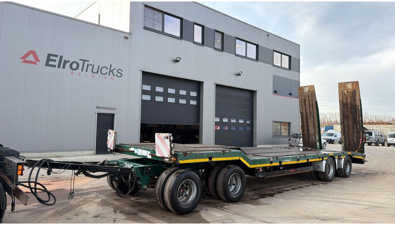 Schwarzmüller T4 G01VBN1 (40.000 KG / BLATGEFEDERT / VERBR AUF 3M / STEEL SUSP. / BELGIAN TRAILER / HYDR RAMPEN) - Low loader trailer: picture 1 Schwarzmüller T4 G01VBN1 (40.000 KG / BLATGEFEDERT / VERBR AUF 3M / STEEL SUSP. / BELGIAN TRAILER / HYDR RAMPEN) - Low loader trailer: picture 1