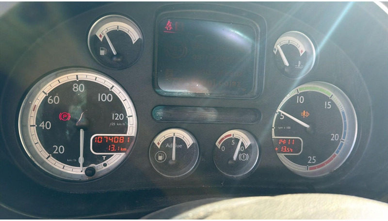 Leasing of DAF XF 105.460 (BOITE MANUELLE / MANUAL GEARBOX) DAF XF 105.460 (BOITE MANUELLE / MANUAL GEARBOX): picture 14