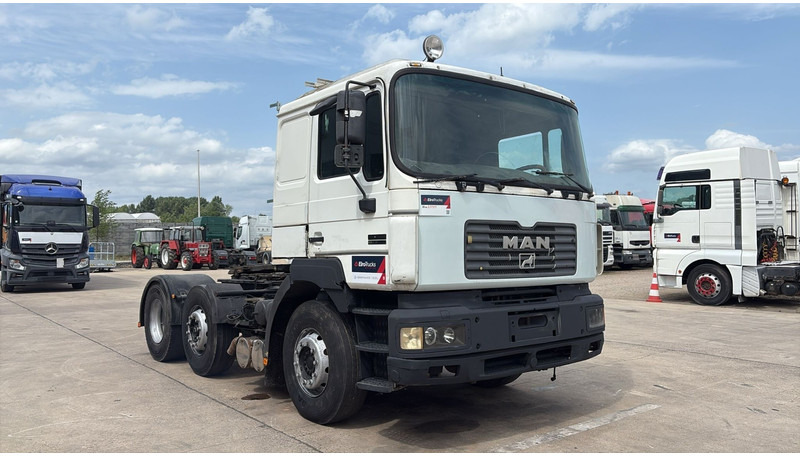 MAN 25.403 (6X2 / 6 CYLINDER / EURO 2 / MANUAL GEARBOX / 8 TYRES) - Tractor unit: picture 2 MAN 25.403 (6X2 / 6 CYLINDER / EURO 2 / MANUAL GEARBOX / 8 TYRES) - Tractor unit: picture 2