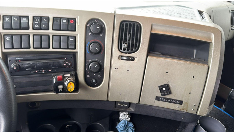 Tractor unit Renault Premium 450 DXI (BOITE MANUELLE / MANUAL GEARBOX): picture 18