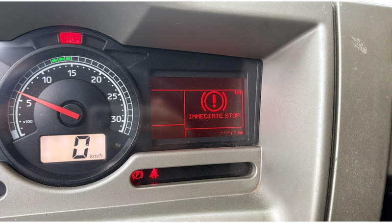 Tractor unit Renault Premium 450 DXI (BOITE MANUELLE / MANUAL GEARBOX): picture 15