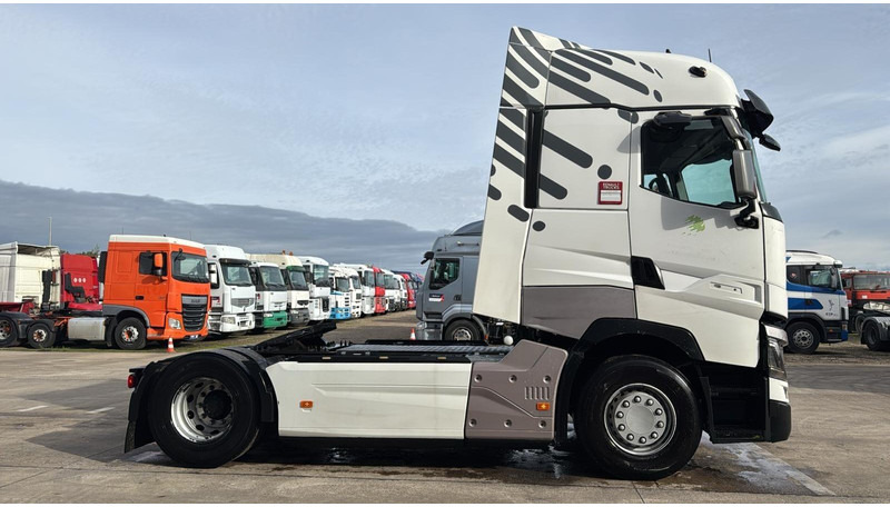 Renault T 440 (BELGIAN TRUCK / FULL SPOILERS / 13L DTI / 2 TANKS) - Tractor unit: picture 4 Renault T 440 (BELGIAN TRUCK / FULL SPOILERS / 13L DTI / 2 TANKS) - Tractor unit: picture 4