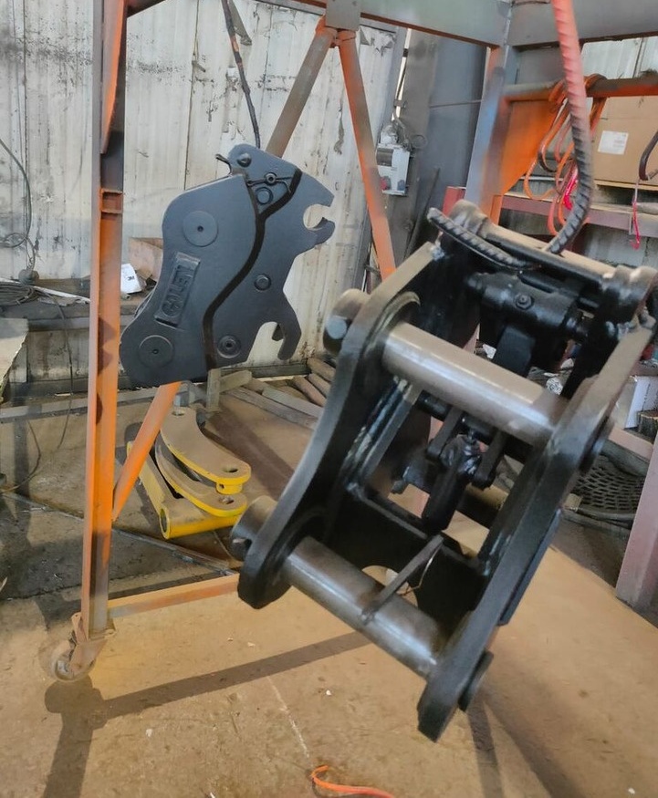 Sany SY35 - Quick coupler for Excavator: picture 3 Sany SY35 - Quick coupler for Excavator: picture 3