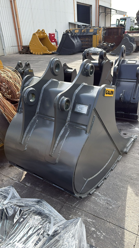 Sunward SWE215 General Purpose Bucket - Excavator bucket: picture 2 Sunward SWE215 General Purpose Bucket - Excavator bucket: picture 2