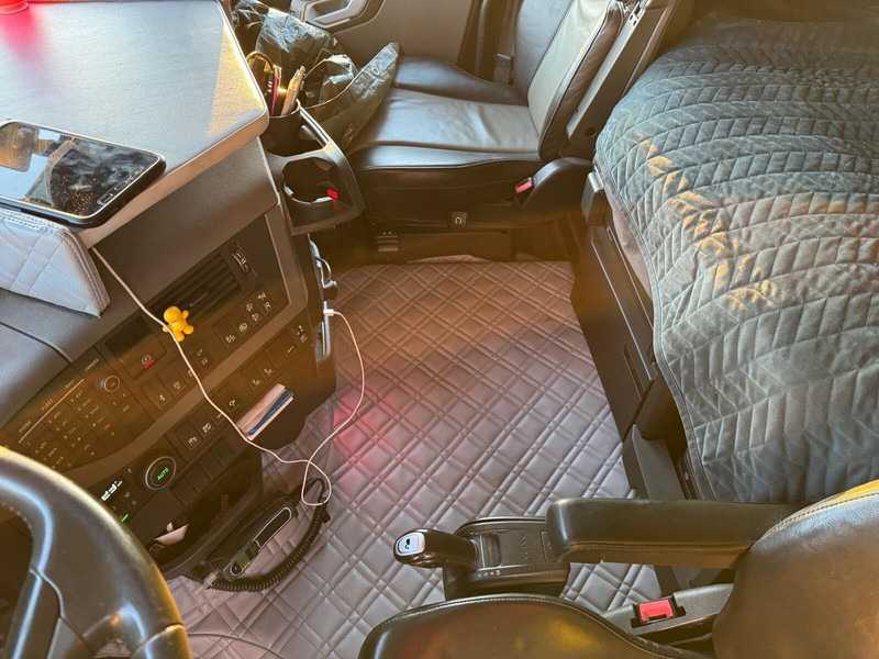 Volvo FH540 - Cab chassis truck: picture 5 Volvo FH540 - Cab chassis truck: picture 5