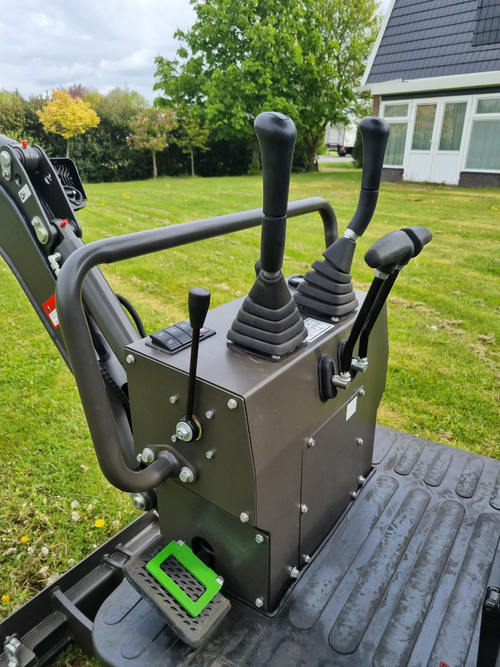WCM CTX8010 - Mini excavator: picture 1 WCM CTX8010 - Mini excavator: picture 1