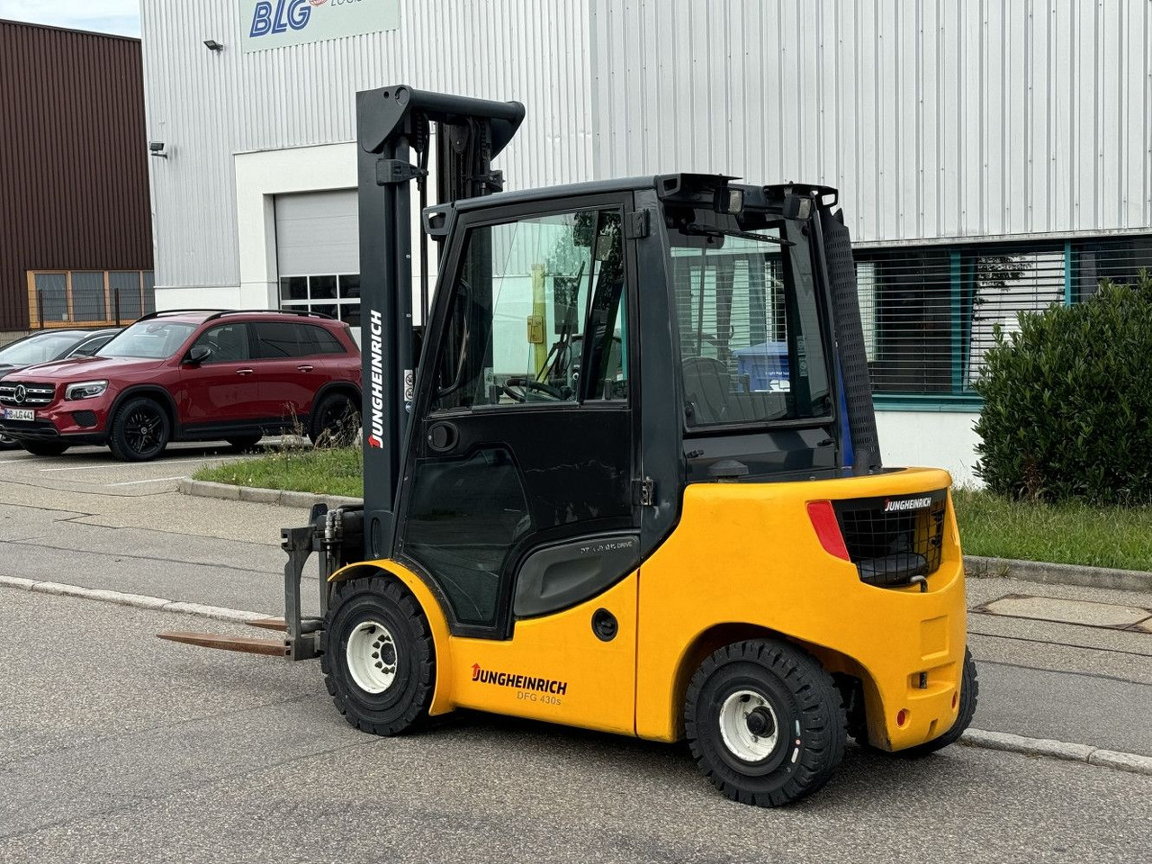 Jungheinrich DFG 430s 600DZ 3t Triplex 6m Zinkenverst. Seiten - Diesel forklift: picture 5 Jungheinrich DFG 430s 600DZ 3t Triplex 6m Zinkenverst. Seiten - Diesel forklift: picture 5