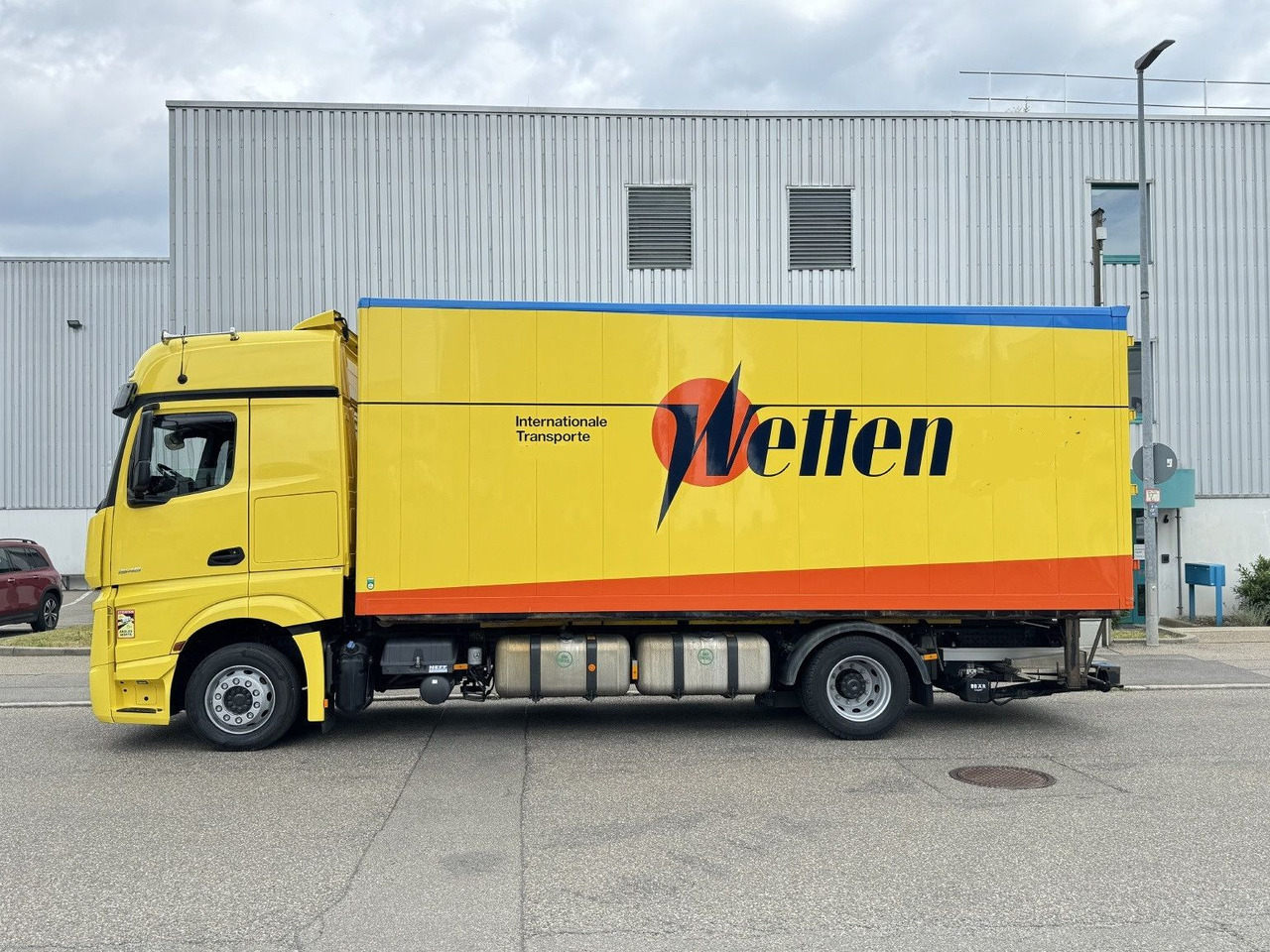 Mercedes-Benz Actros 1848 LL Gr.Haus AWL-Möbelkoffer uLBW - Box truck: picture 5 Mercedes-Benz Actros 1848 LL Gr.Haus AWL-Möbelkoffer uLBW - Box truck: picture 5