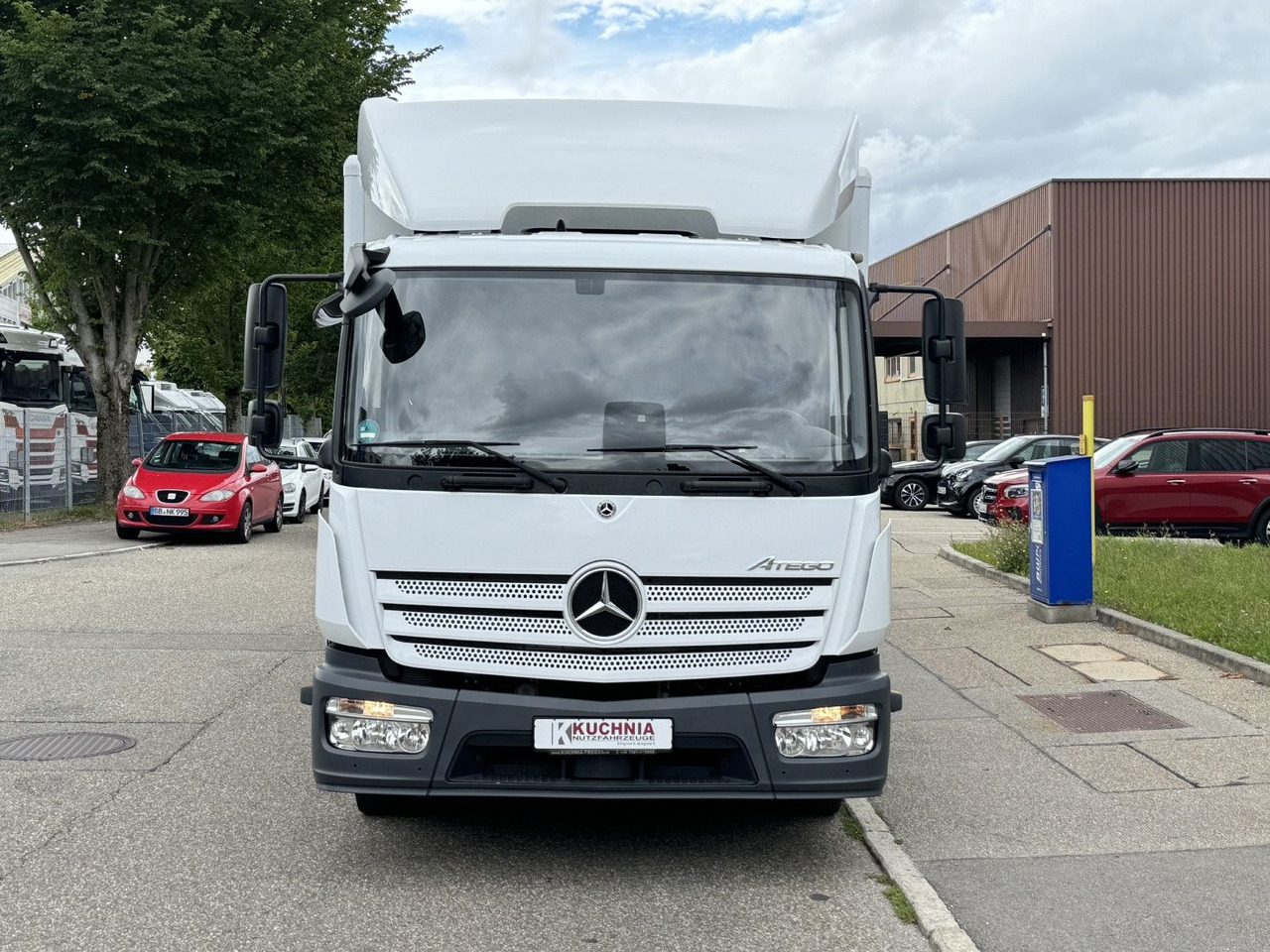 Mercedes-Benz Atego 824L Koffer 7,1m LBW Klima Diff. Sperre - Box van: picture 2 Mercedes-Benz Atego 824L Koffer 7,1m LBW Klima Diff. Sperre - Box van: picture 2