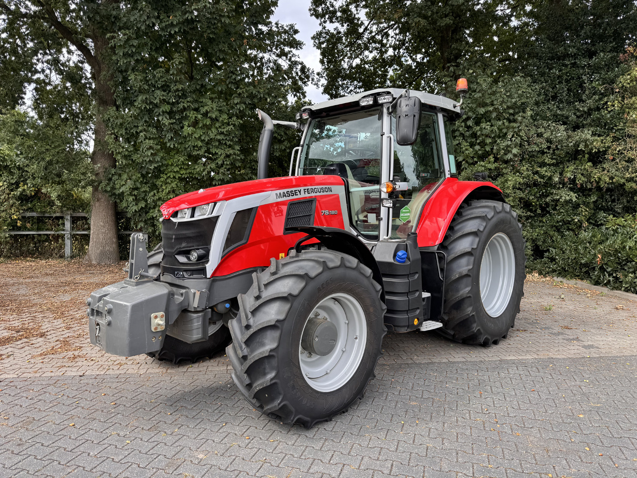 MASSEY FERGUSON 7S.180 DYNA6 EFFICIENT - Farm tractor: picture 1 MASSEY FERGUSON 7S.180 DYNA6 EFFICIENT - Farm tractor: picture 1